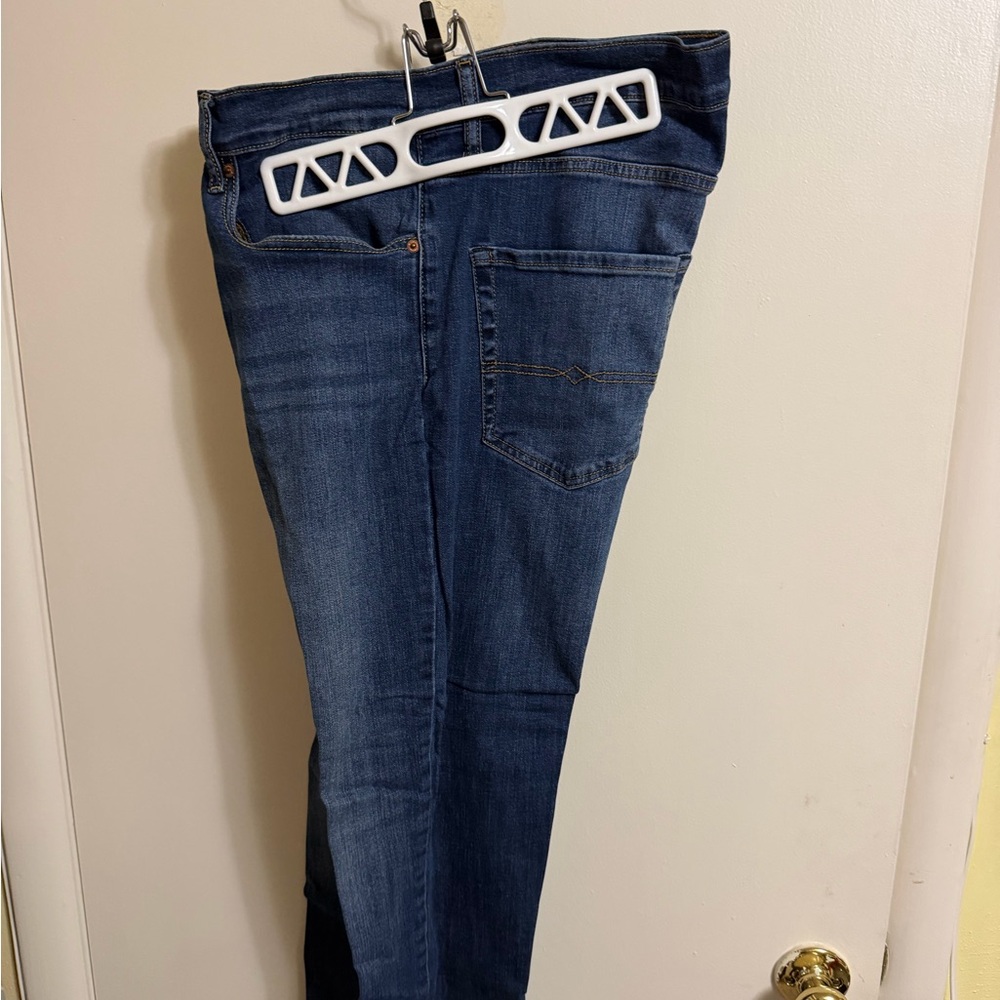 Lucky Brand Dark Blue Denim Jeans